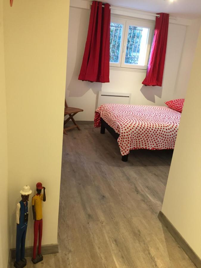 Bed and breakfast Le Petit Jeu Grignan Extérieur photo